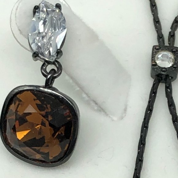 Fifth Avenue Collection | Necklace and Earrings - Picture 5 of 5